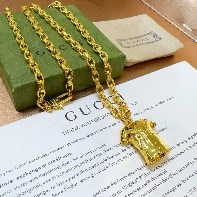 Gucci Gold Curb-Link Chain T-Shirt-Shaped Pendant Necklace 7
