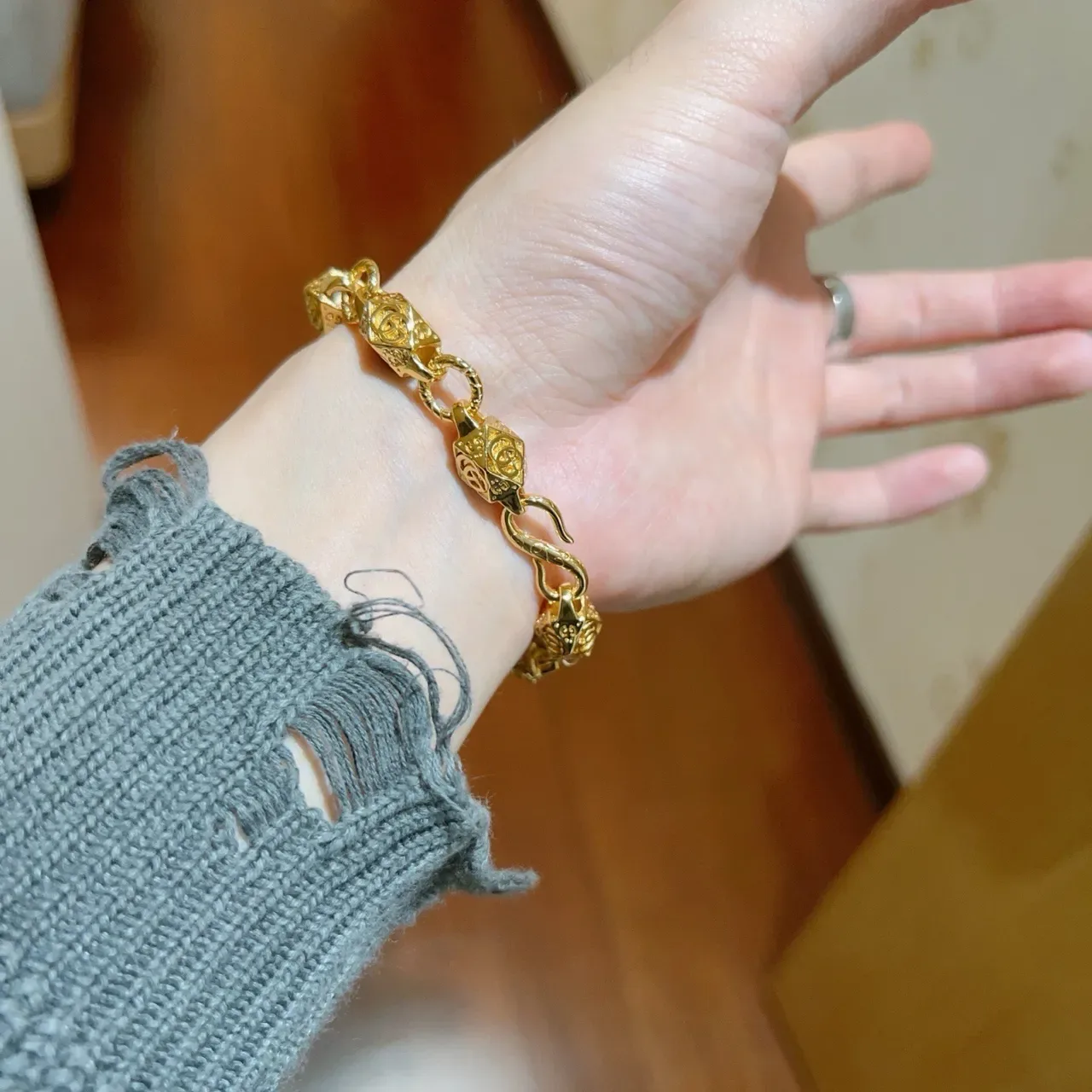 Gucci Gold Geometric Faceted Links Interlocking GG Motif Bracelet 7