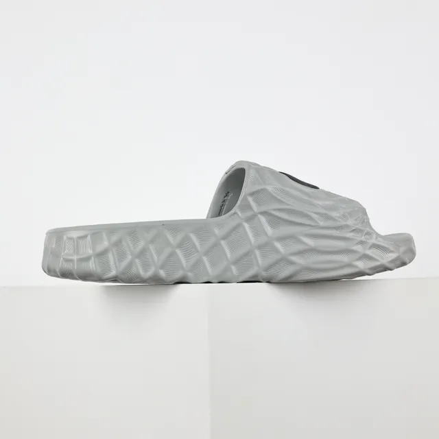 Gucci Gray Molded Rubber Sole Diamond-Quilted Texture Slippers 7