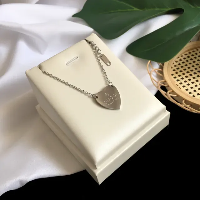 Gucci Heart Pendant Necklace Gold and Silver Tone Necklaces 2