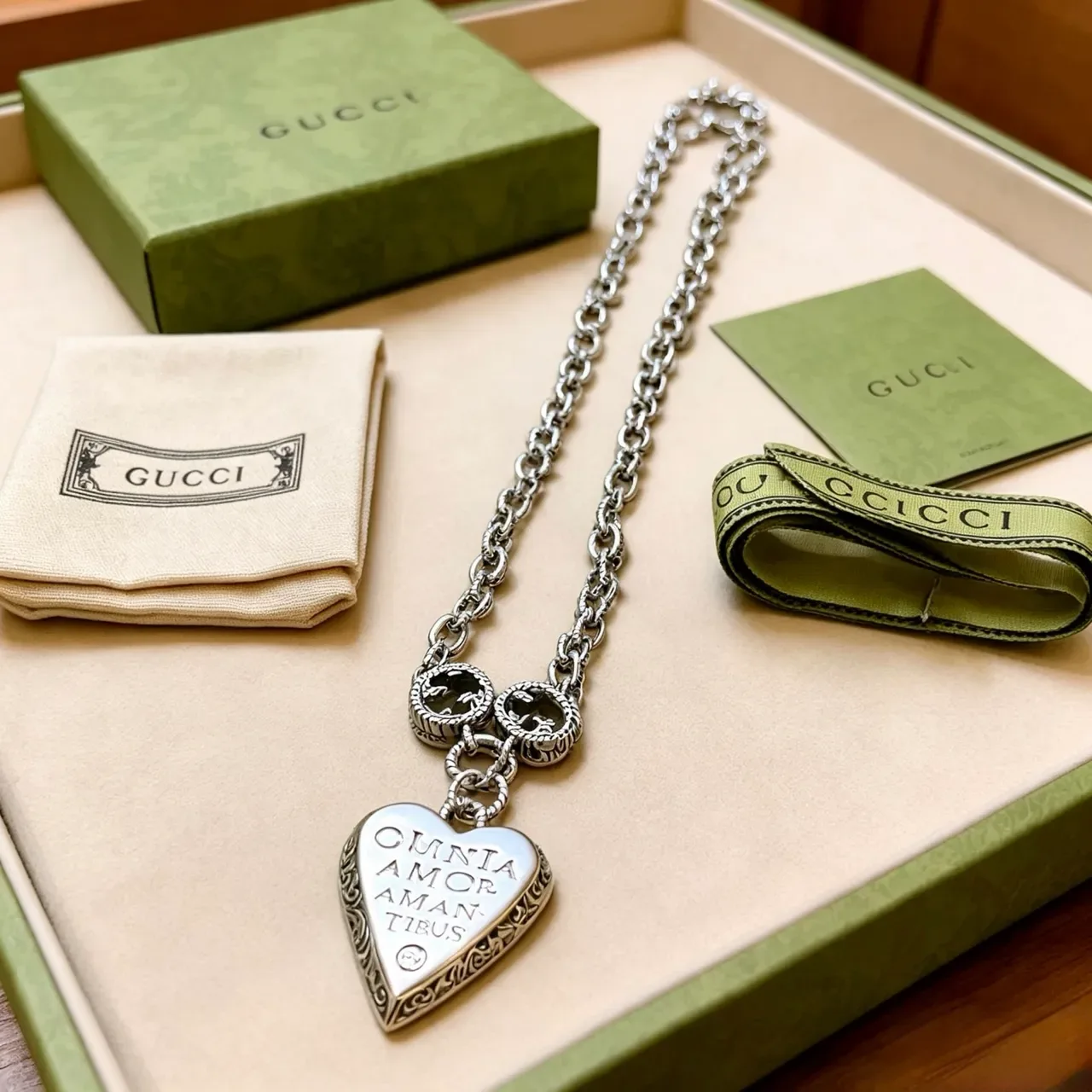 Gucci Heart Silver Green Chain Pendant Necklace 5