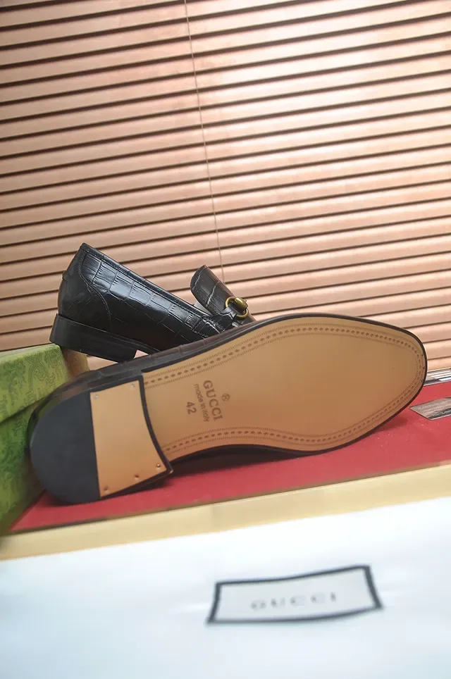 Gucci Horsebit 1955 Black Gold Crocodile-Embossed Leather Buckle Loafer 3