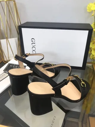 Gucci Horsebit 1955 Sandales Gladiator en cuir noir avec boucle Horsebit 3