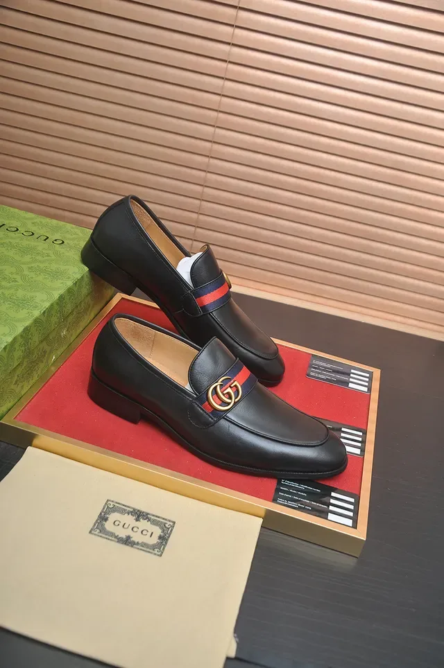 Mocassins Gucci Horsebit 1955 de couro preto com listra Web Stripe 4