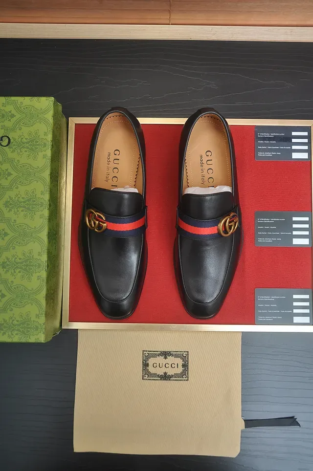Mocassins Gucci Horsebit 1955 de couro preto com listra Web Stripe 5