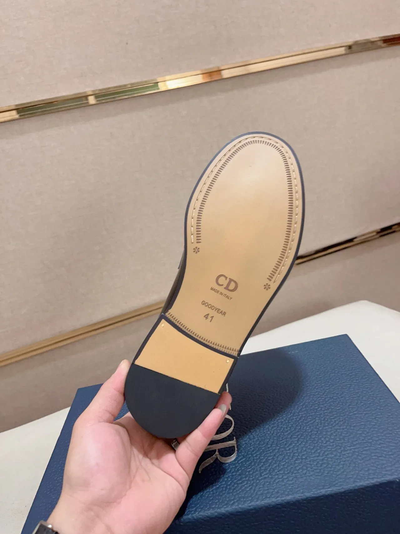 Gucci Horsebit 1955 حذاء لوفر جلد أسود لامع 2
