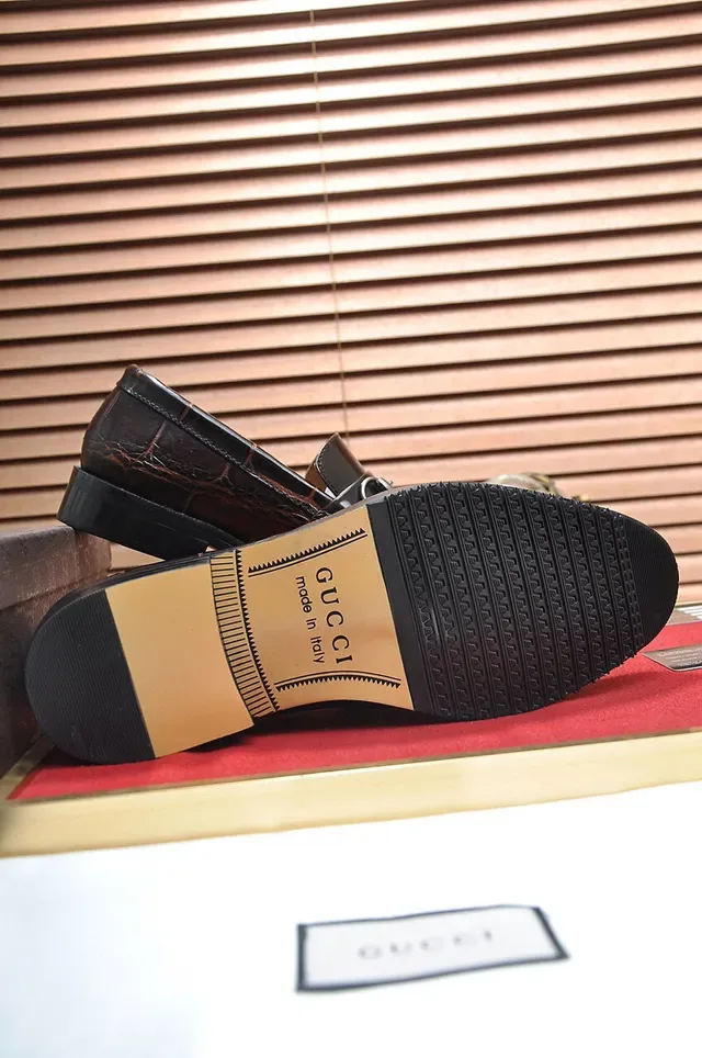 Gucci Horsebit 1955 Crocodile-Embossed Red Crackled Loafers 2