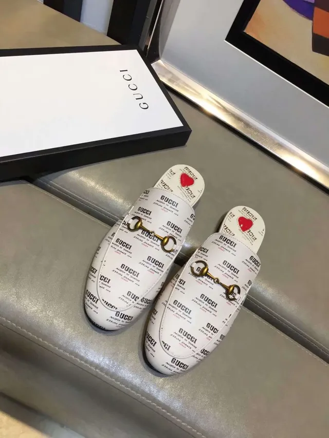Gucci Horsebit 1955 Logo-Print mocassins en cuir blanc slip-on 4