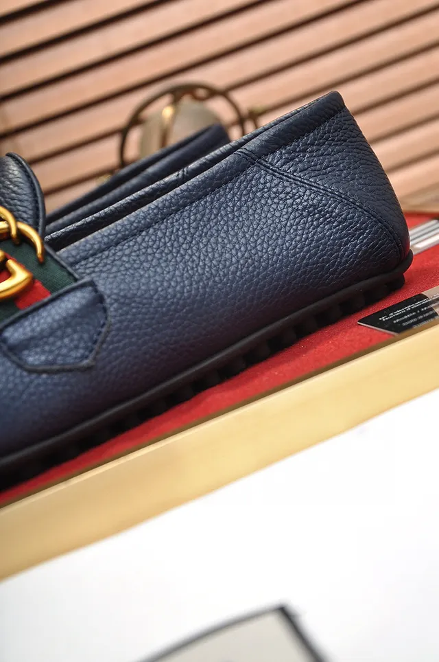 Gucci Horsebit 1955 Navy Red Pebbled Leather Web Stripe Accent Loafer 2