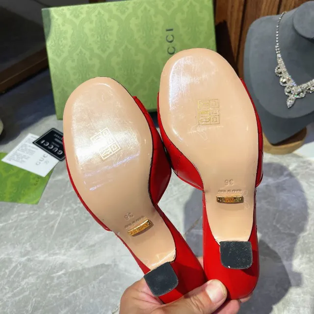 Gucci Horsebit 1955 Sandálias Mule Casual de Couro Acolchoado Vermelho 4