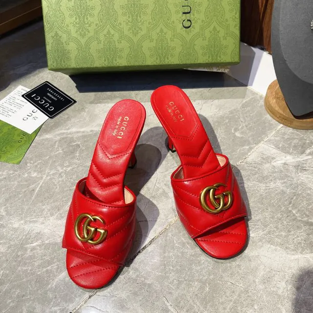 Gucci Horsebit 1955 Sandálias Mule Casual de Couro Acolchoado Vermelho 5