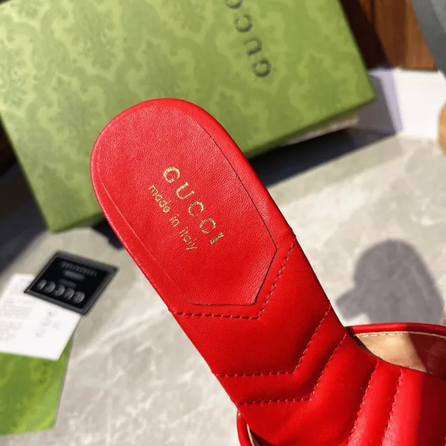 Gucci Horsebit 1955 Sandálias Mule Casual de Couro Acolchoado Vermelho 7