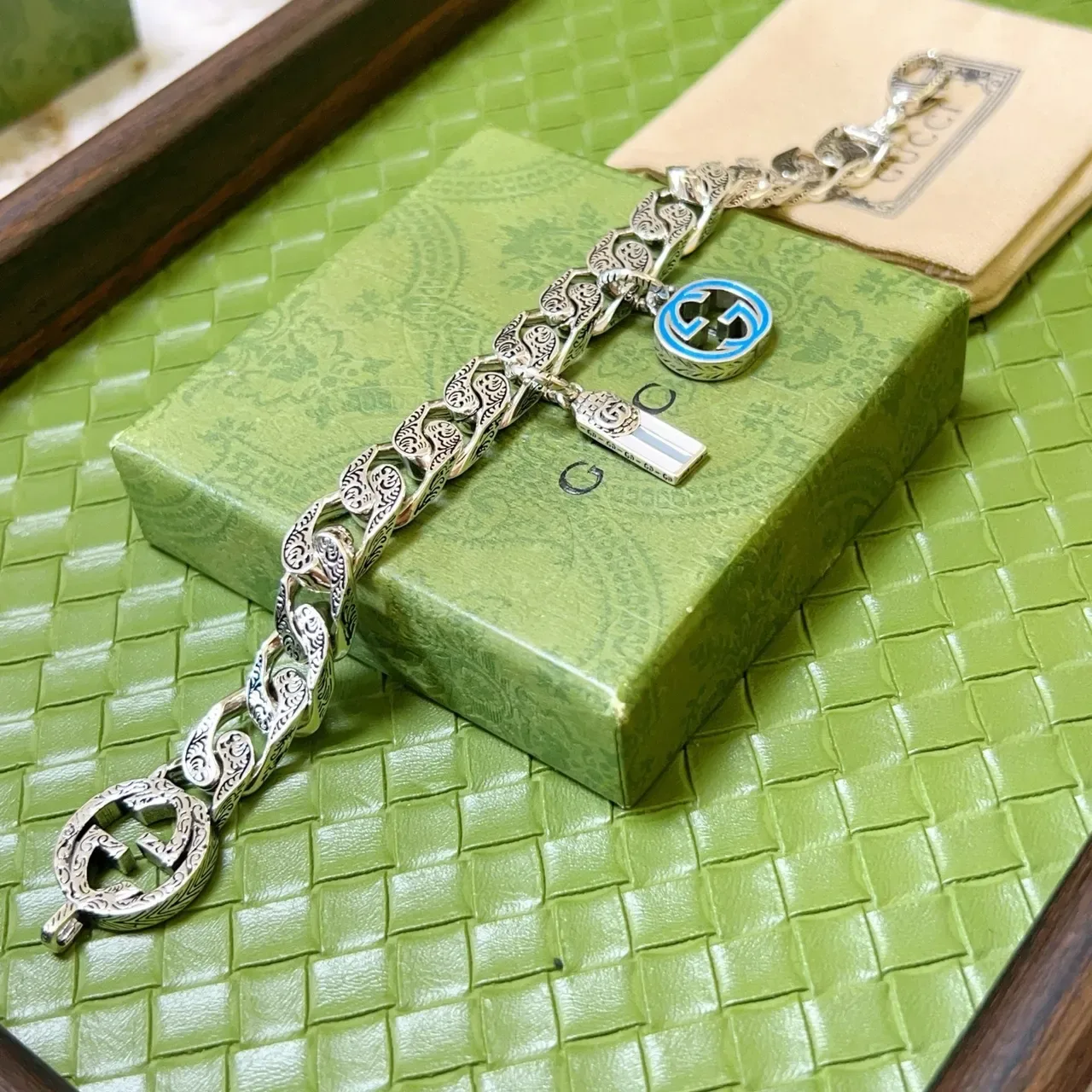Gucci Iconic Silver Blue Ornate Engraved Curb-Link Chain Dual Enamel Charms Bracelet 3