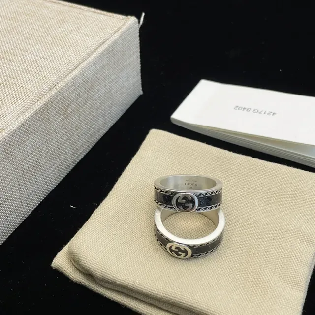 Gucci Interlocking G Black Enamel Silver-Tone Rings 2