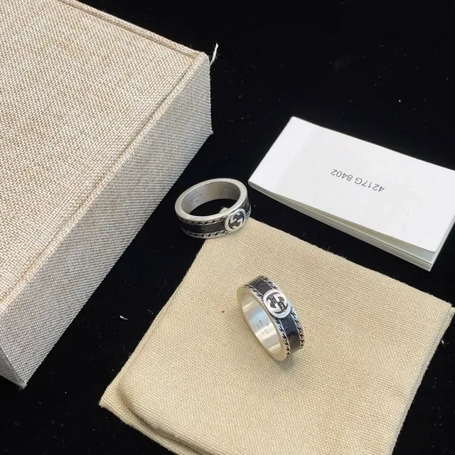 Gucci Interlocking G Black Enamel Silver-Tone Rings 3