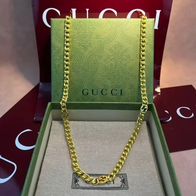 Gucci Interlocking G Curb Chain Silver-Tone Necklace 4