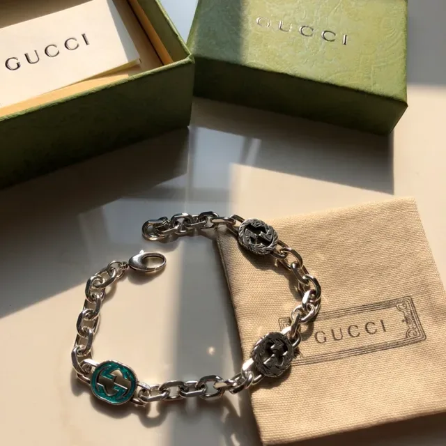 Gucci Interlocking G Medallion Chain Bracelet 3