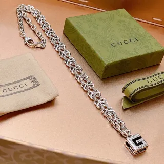 Gucci Interlocking G Pendentif Chaîne Ton Argent