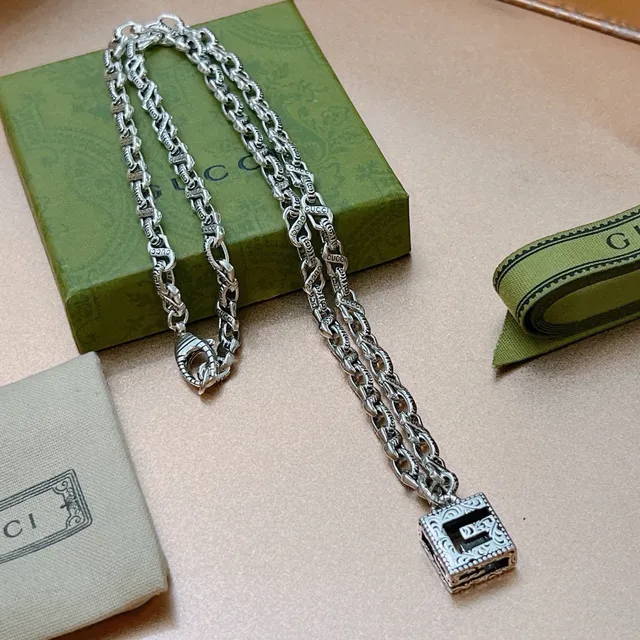 Gucci Interlocking G Pendant Silver-Tone Chain Necklace 6
