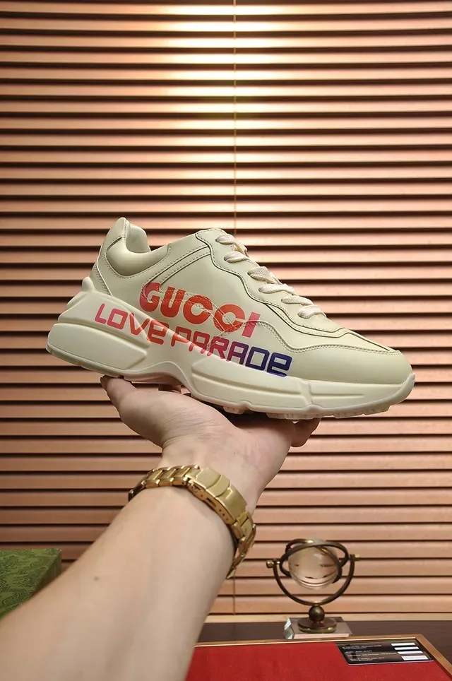 Gucci Love Parade حذاء رياضي كريمي متعدد الألوان جرافيكي كبير الحجم 1