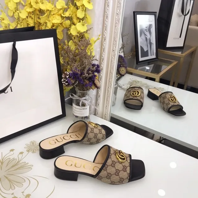 Gucci Ophidia GG Monogram Canvas Gold Buckle Sandales casuales 6