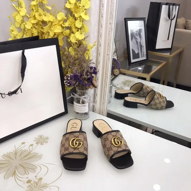 Gucci Ophidia GG Monogram Canvas Gold Buckle Sandales casuales 8