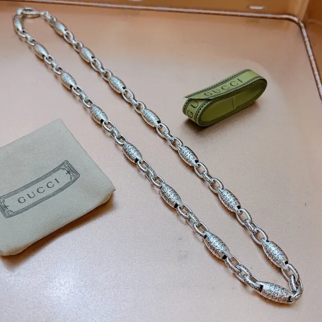 Gucci Ornate Scroll-Engraved Barrel Link Necklace 3