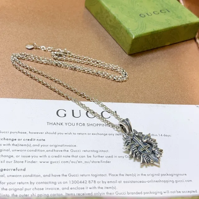 Gucci Ornate Silver-Tone Cross Motif Necklace 3