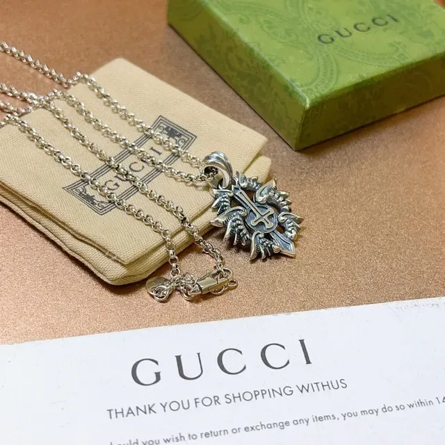 Gucci Ornate Silver-Tone Cross Motif Necklace 6