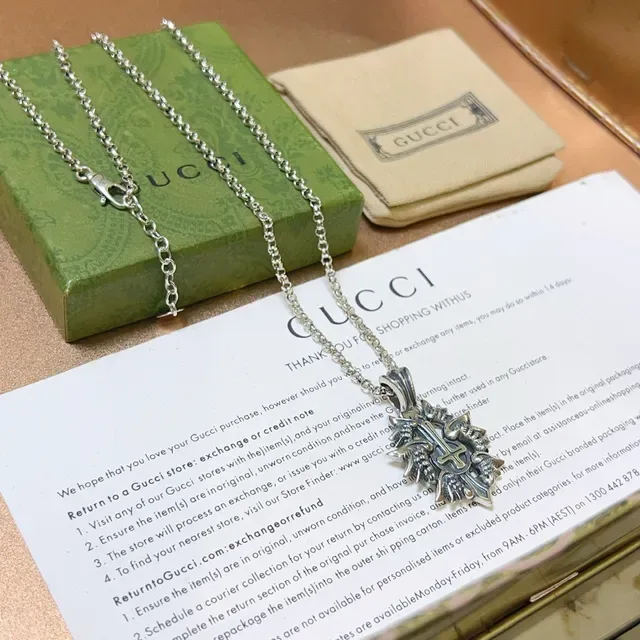 Gucci Ornate Silver-Tone Cross Motif Necklace 7