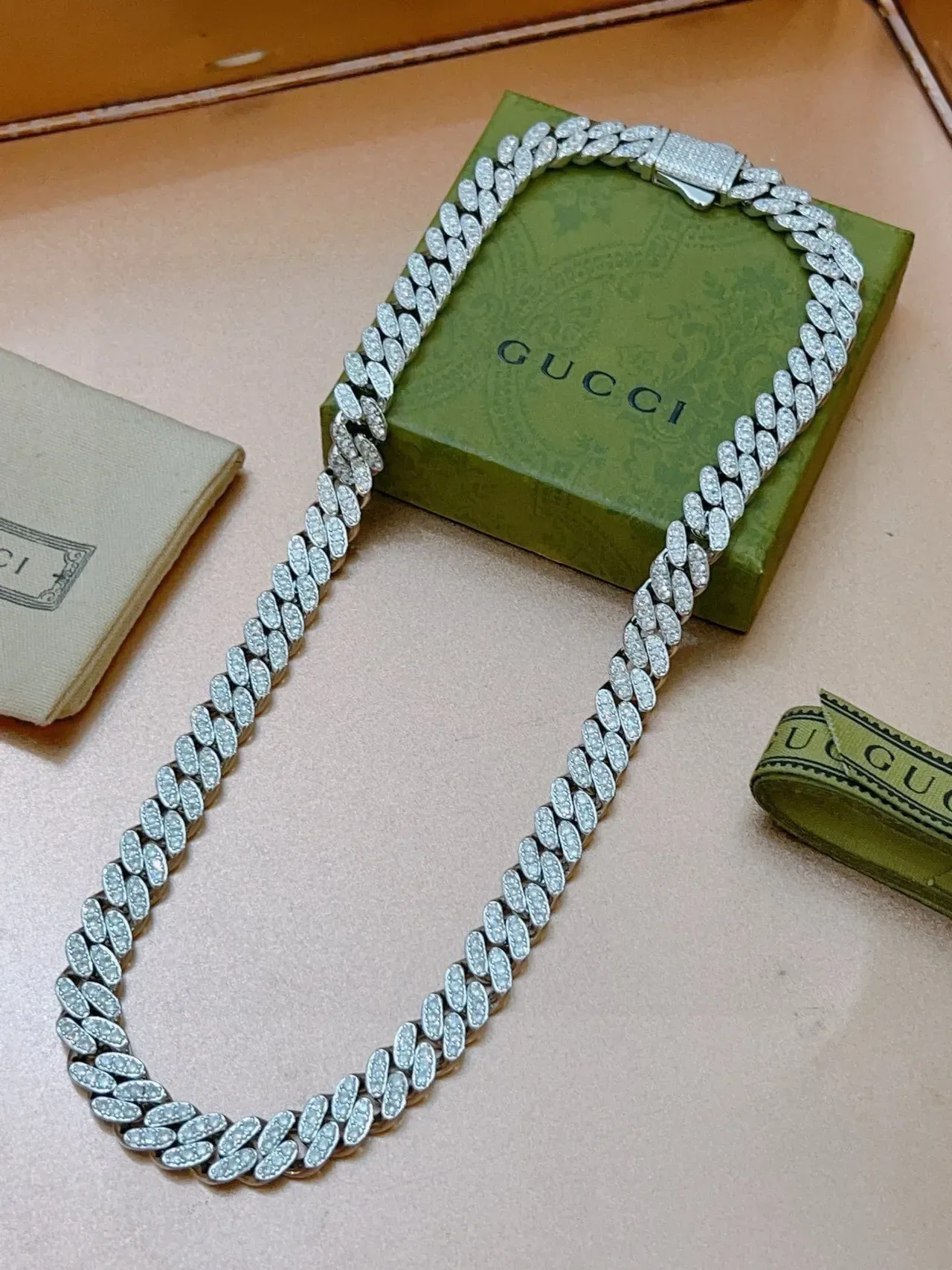 Gucci Pave-Set Curb-Link Chain Necklace 2