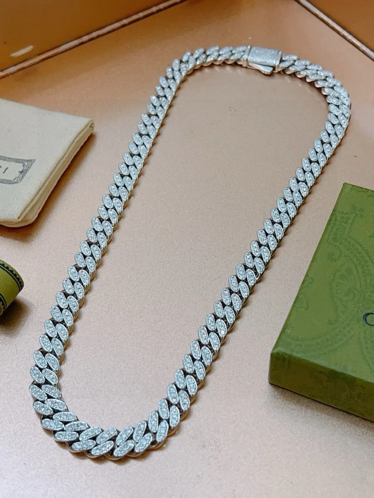 Gucci Pave-Set Curb-Link Chain Necklace 7