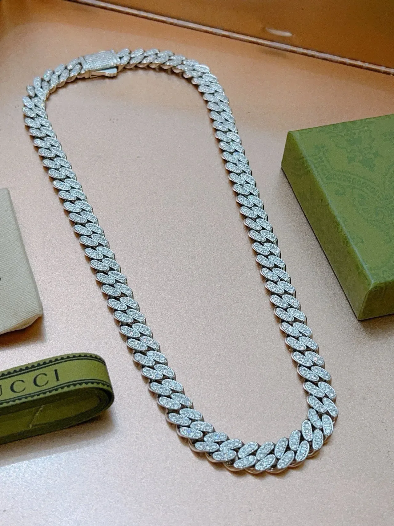 Gucci Pave-Set Curb-Link Chain Necklace 8