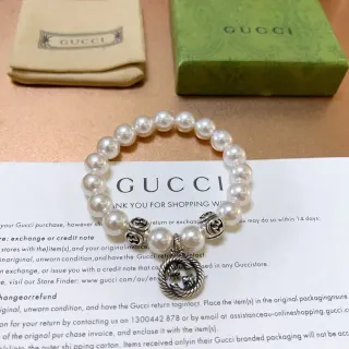Gucci Pearl and Interlocking G Charm Bracelet