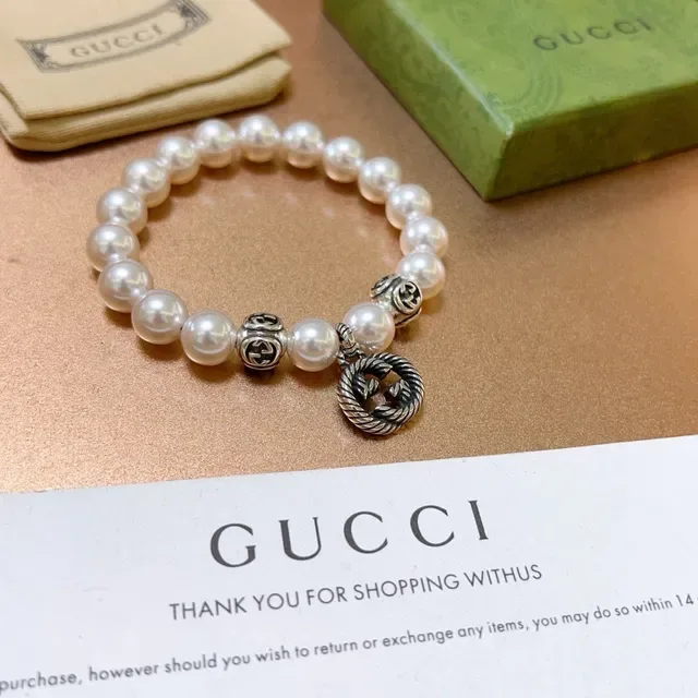Gucci Pearl and Interlocking G Charm Bracelet 6