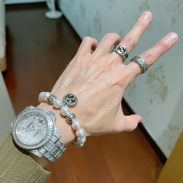 Gucci Pearl and Interlocking G Charm Bracelet 8