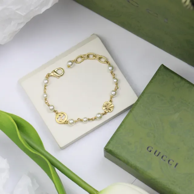 Gucci Pearl and Interlocking G Floral Charm Bracelet 7