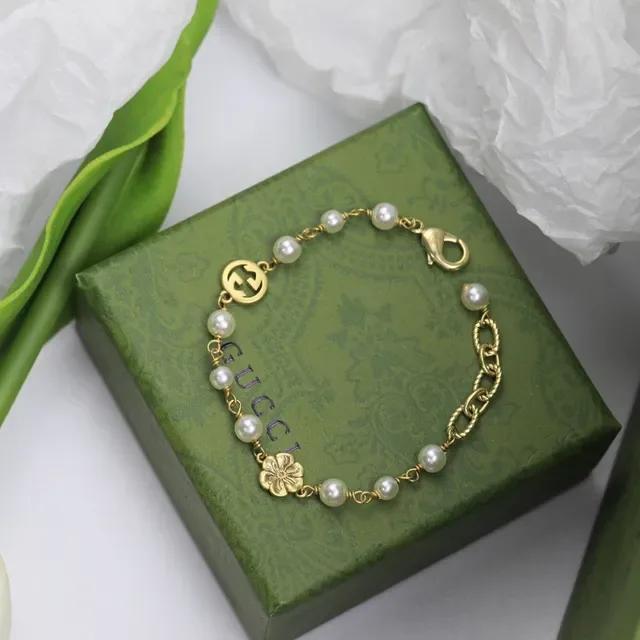 Gucci Pearl and Interlocking G Floral Charm Bracelet 8