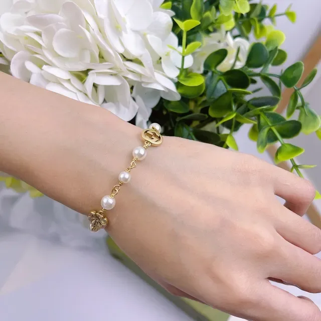 Gucci Pearl and Interlocking G Floral Charm Bracelet 9