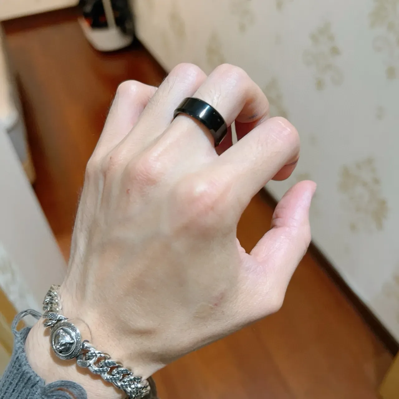 Gucci Polished Black Wide Band Ring 5