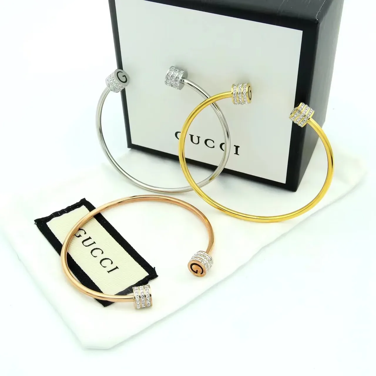 Gucci Bangle G-Logo Cristal Giratório Ouro Prata Barril Aberto 6