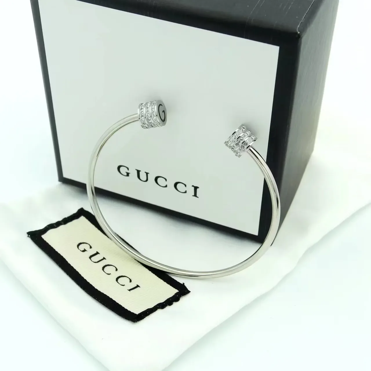 Gucci Bangle G-Logo Cristal Giratório Ouro Prata Barril Aberto 7