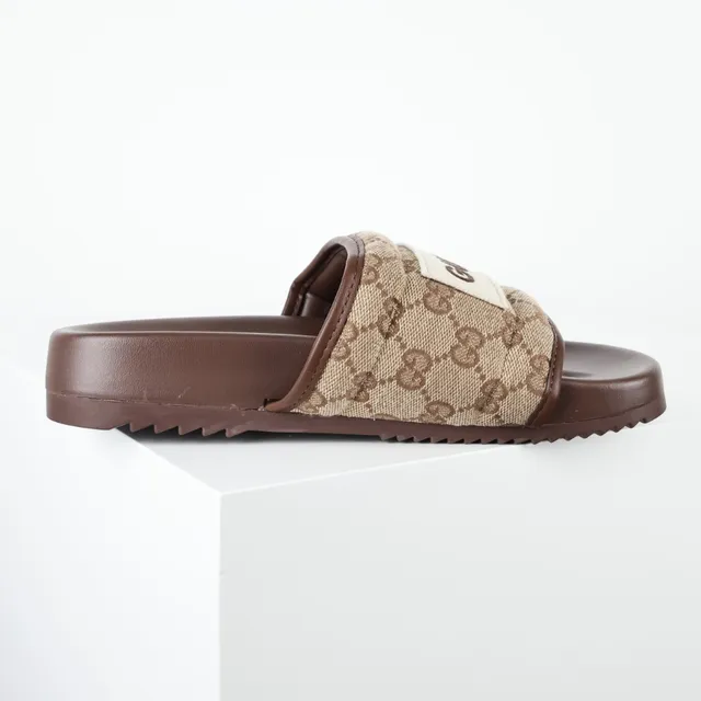 Gucci Screener বেইজ এবং বাদামি GG Supreme Canvas স্লিপার্স 7