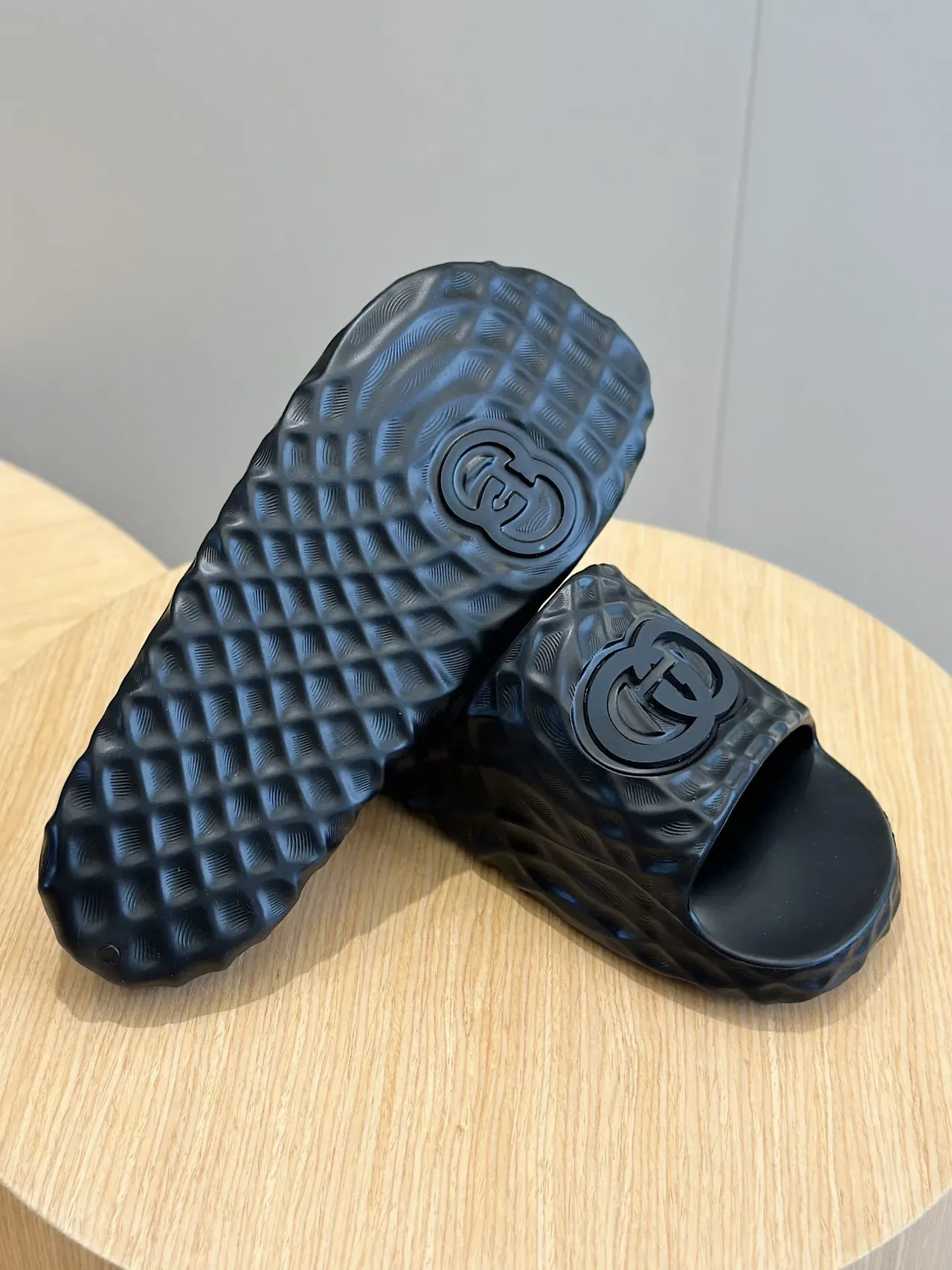 Gucci Screener Black Molded Rubber Slippers 9