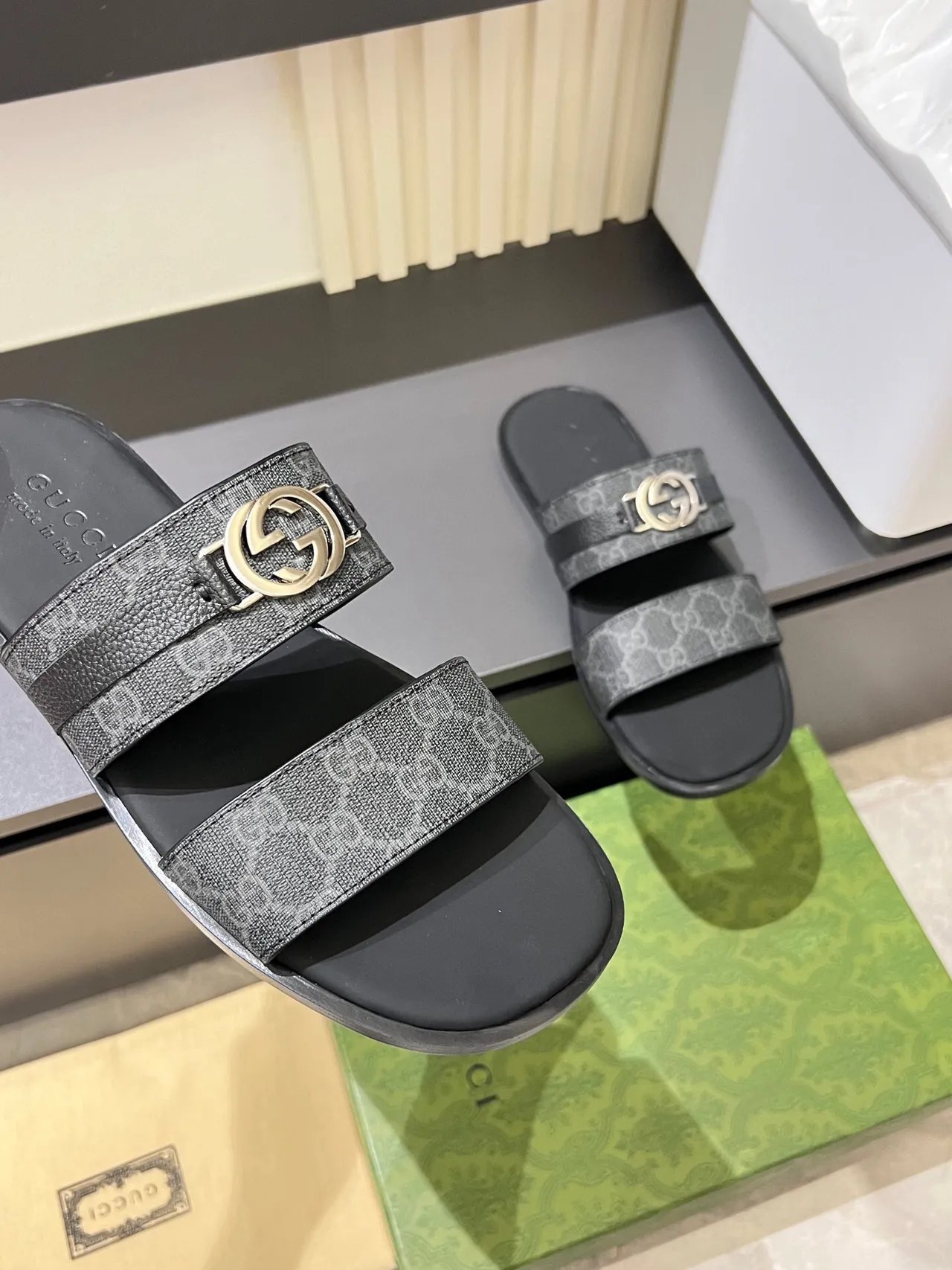 Gucci Screener GG Monogram Black Gray Pantuflas 8