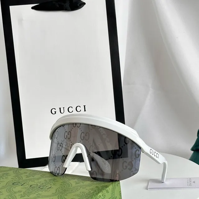 Gucci Screener Glossy Black Shield Wraparound Sunglasses 5