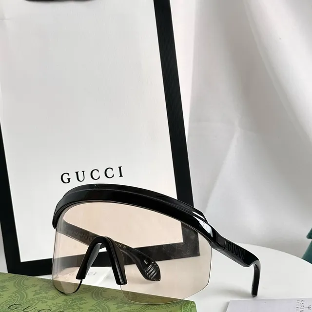 Gucci Screener Glossy Black Shield Wraparound Sunglasses 9