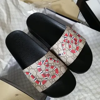 Gucci Screener Kingsnake Print बेज ब्लैक चप्पल