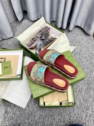 Gucci Screener Multicolor Red Embroidered Tiger-and-Peacock Motif GG Monogram Canvas Strap Slippers 3