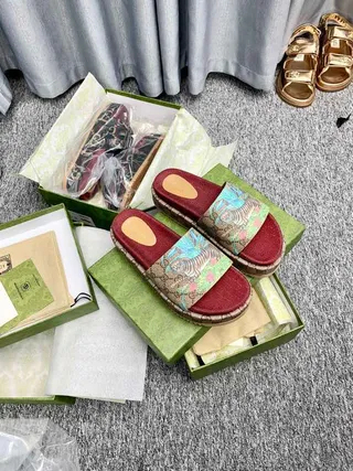 Gucci Screener Multicolor Red Embroidered Tiger-and-Peacock Motif GG Monogram Canvas Strap Slippers 5